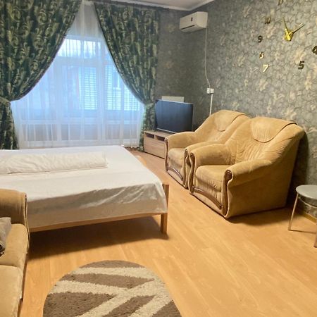 4 Seasons Hotell Boryspil Eksteriør bilde