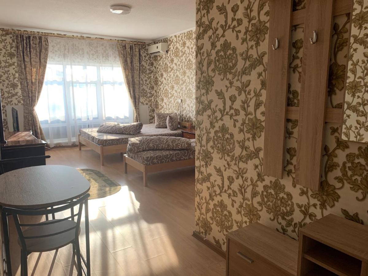 4 Seasons Hotell Boryspil Eksteriør bilde