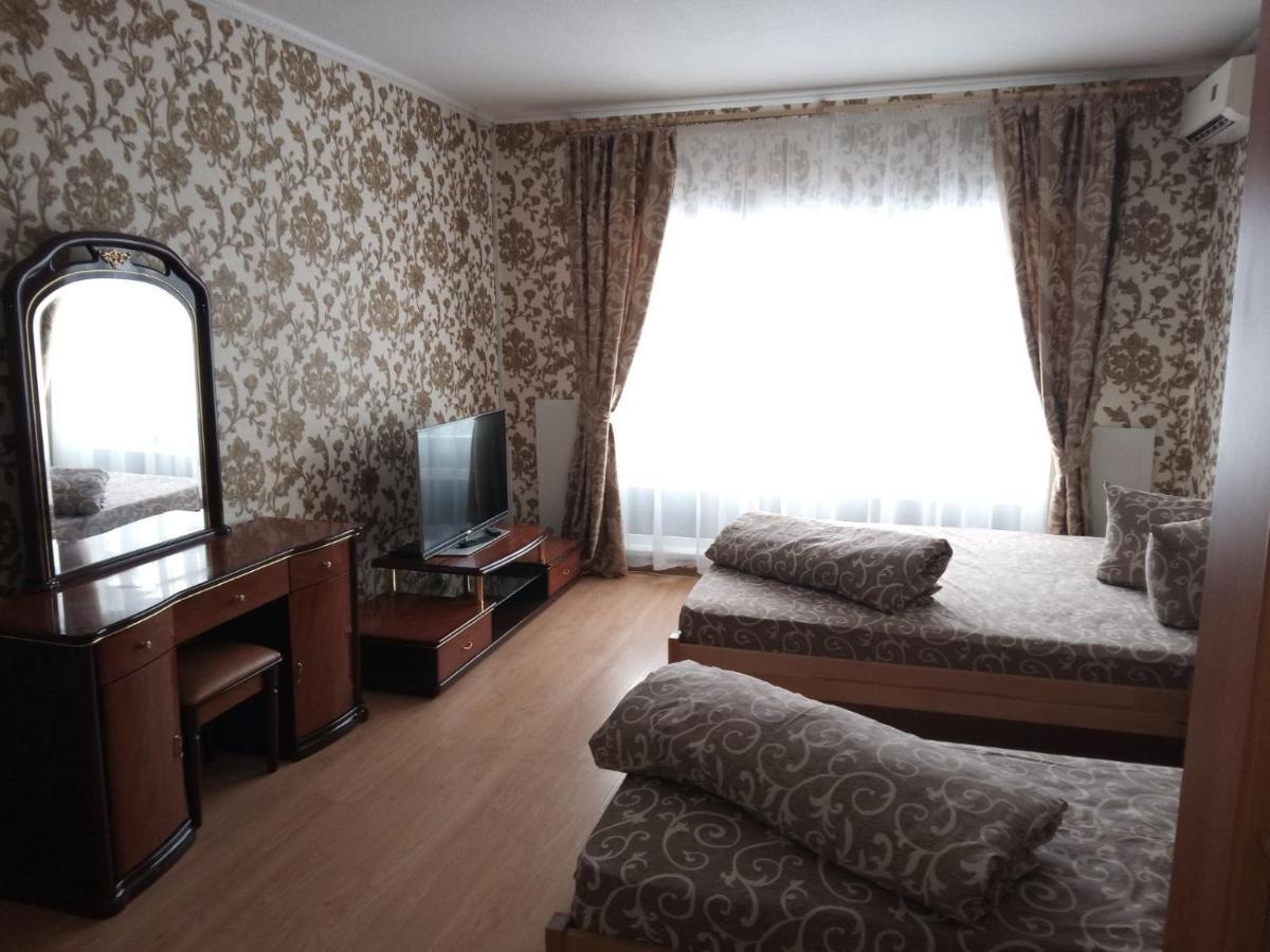 4 Seasons Hotell Boryspil Eksteriør bilde